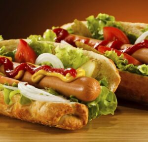 Bánh Mì Kẹp Xúc Xích